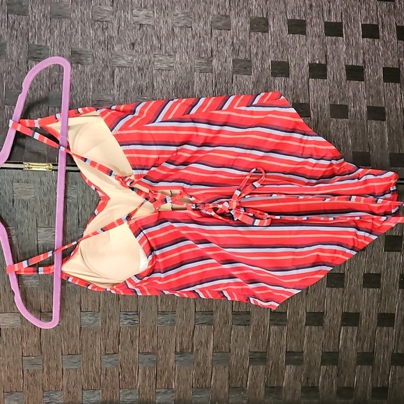 Kona Sol Red & Blue Striped One Piece Swimsuit Size Large - Picture 5 of 11